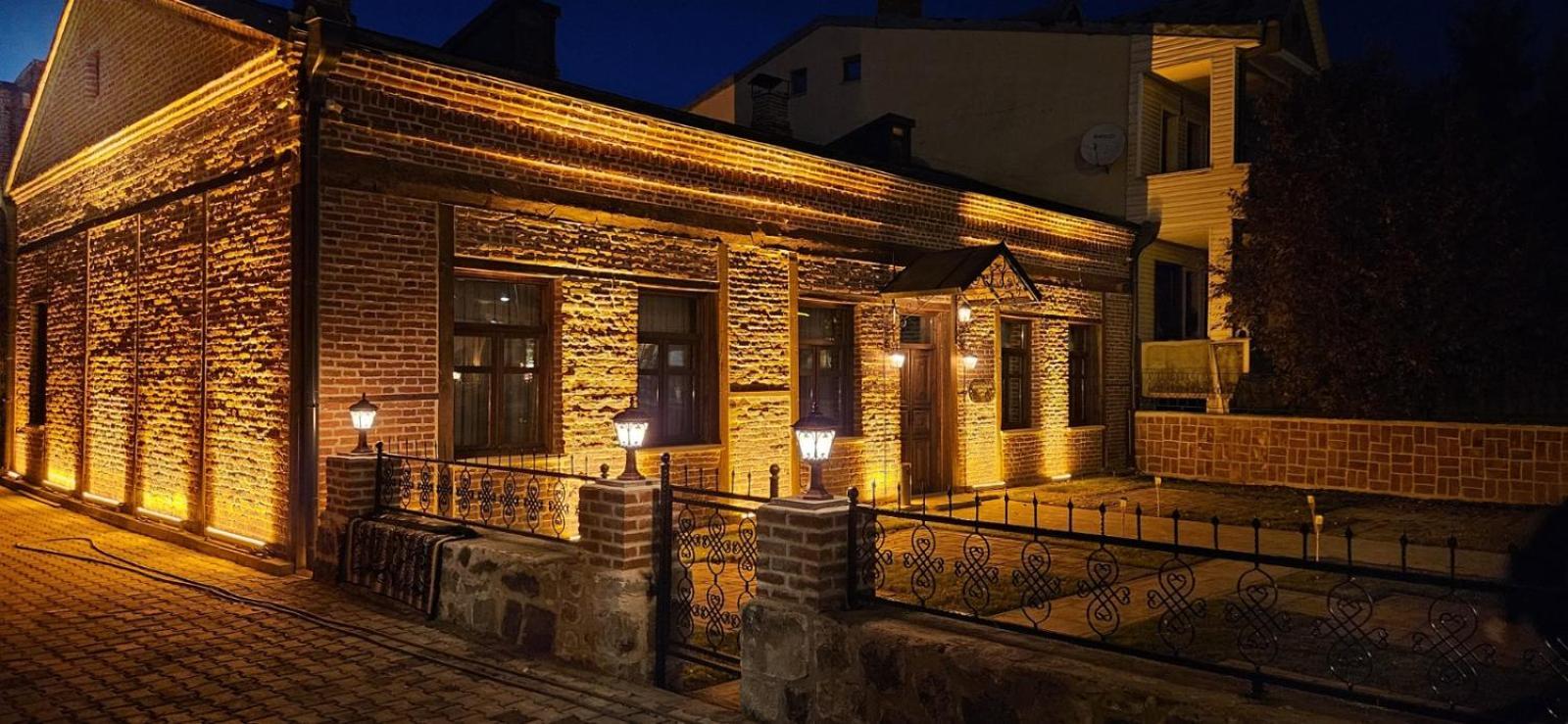 Mihman Konak Hotel Kars Exterior photo